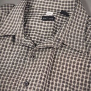 Van Heusen Shirt Mens XL Brown Check Button Up Wrinkle Free Non Iron